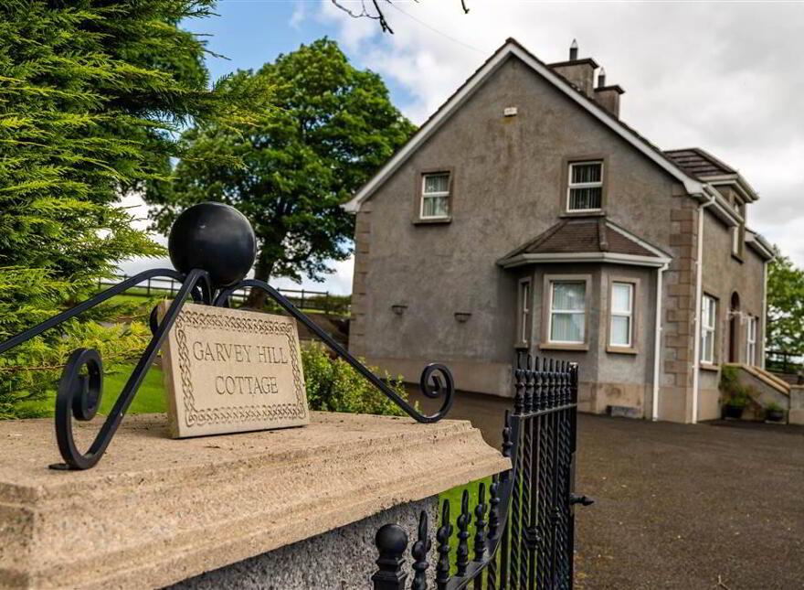 69 Parade Road, Broughshane, Ballymena, BT43 7JZ