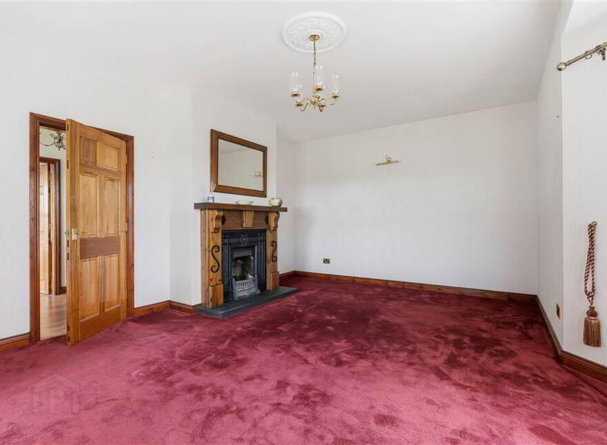 69 Parade Road, Broughshane, Ballymena, BT43 7JZ