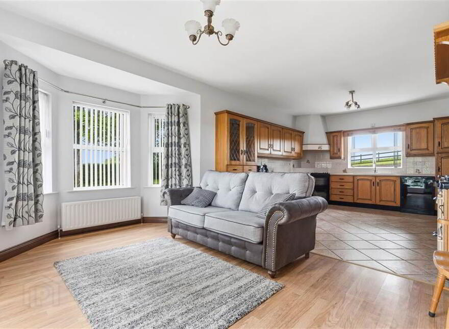 69 Parade Road, Broughshane, Ballymena, BT43 7JZ