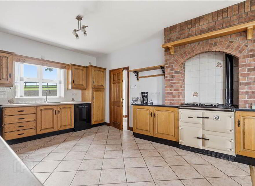 69 Parade Road, Broughshane, Ballymena, BT43 7JZ