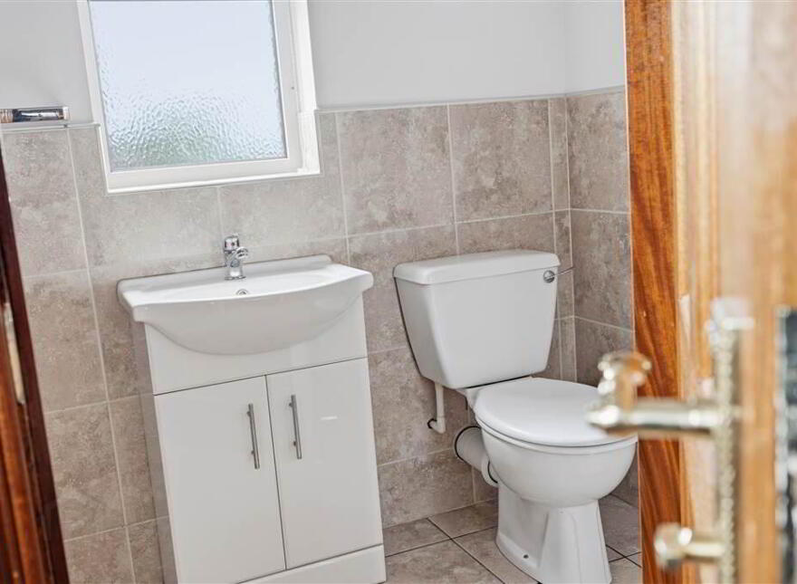 69 Parade Road, Broughshane, Ballymena, BT43 7JZ