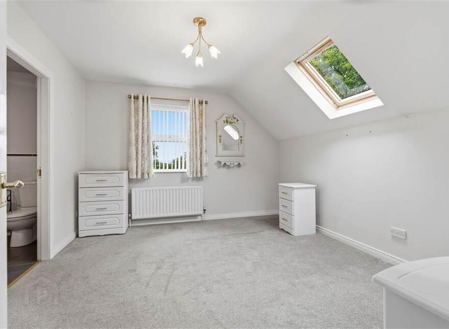 69 Parade Road, Broughshane, Ballymena, BT43 7JZ