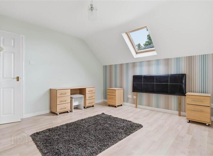 69 Parade Road, Broughshane, Ballymena, BT43 7JZ