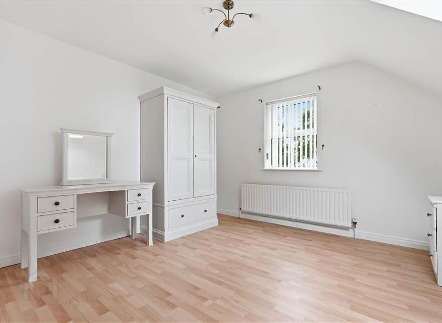 69 Parade Road, Broughshane, Ballymena, BT43 7JZ