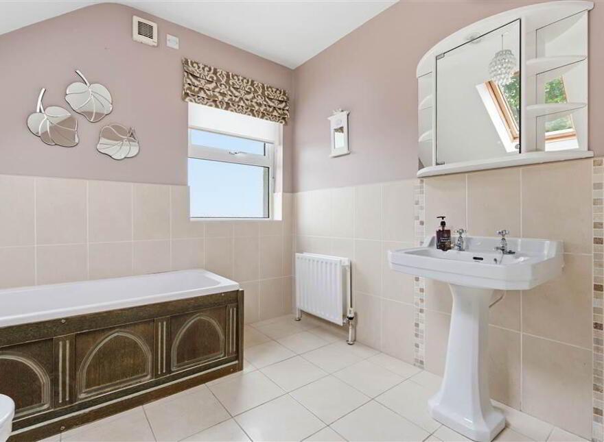 69 Parade Road, Broughshane, Ballymena, BT43 7JZ