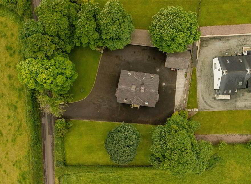69 Parade Road, Broughshane, Ballymena, BT43 7JZ