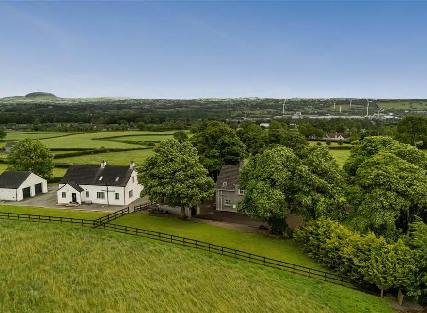 69 Parade Road, Broughshane, Ballymena, BT43 7JZ
