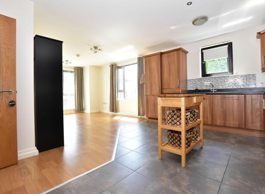 2 Queensway Mews, Lambeg, Lisburn, BT27 4RH
