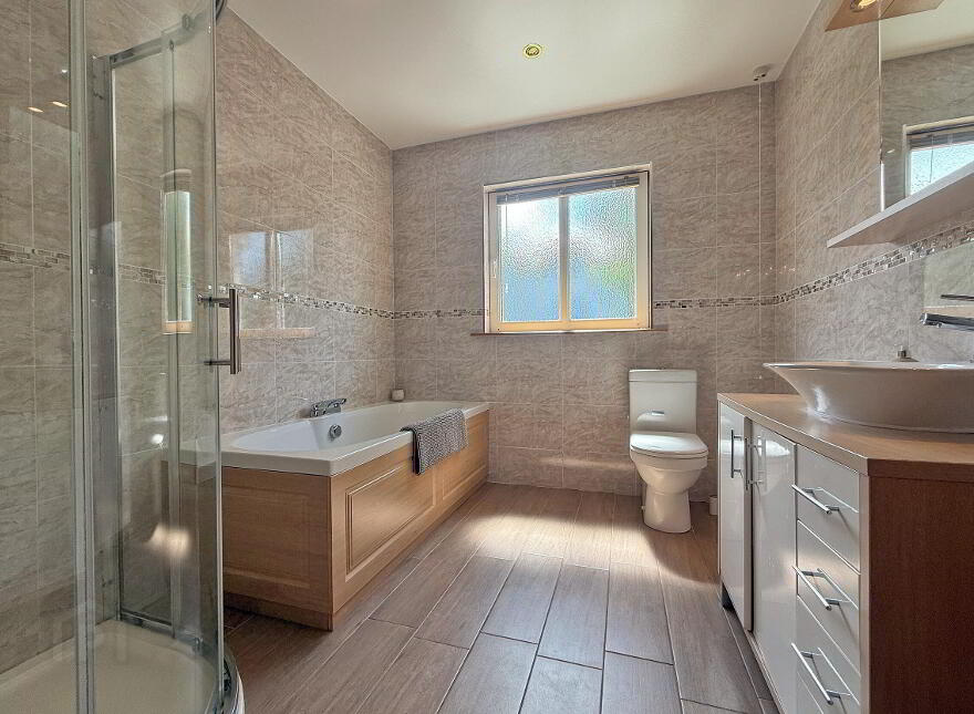 54 Magheraboy Avenue, Portrush, BT56 8GW