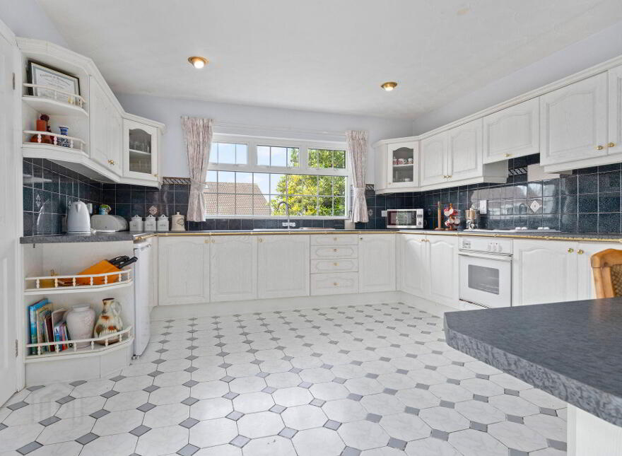 32 Caldwell Park, Portrush, BT56 8PJ