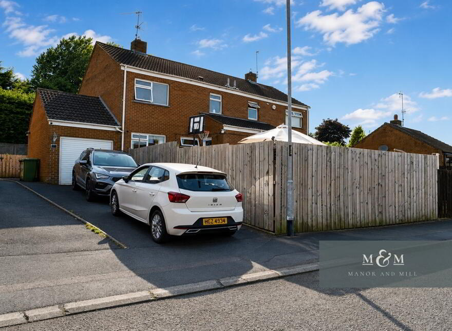 30 Cedar Park, Bleary, BT63 5LL