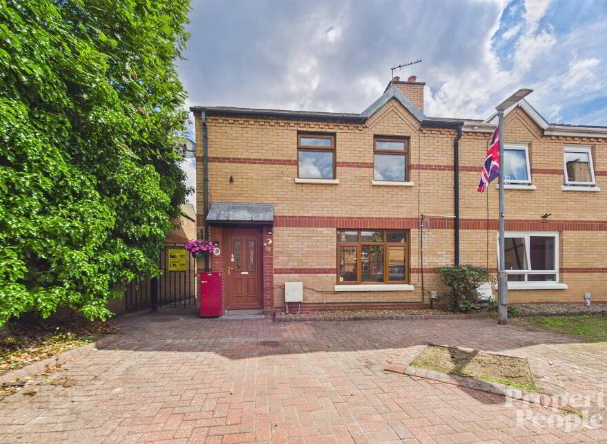 9 Lindsay Court, Belfast, BT7 1AU