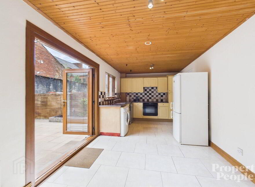9 Lindsay Court, Belfast, BT7 1AU