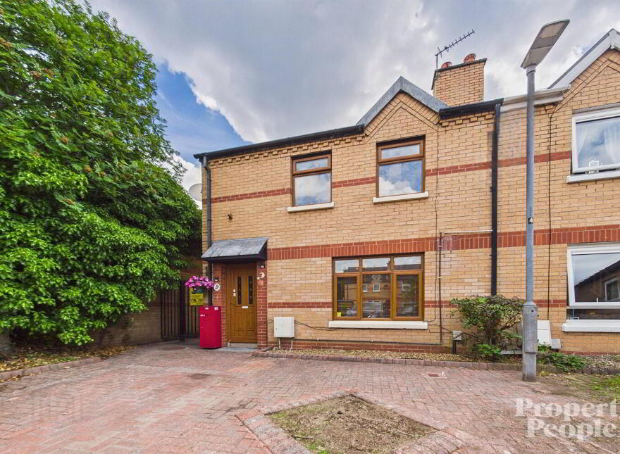 9 Lindsay Court, Belfast, BT7 1AU