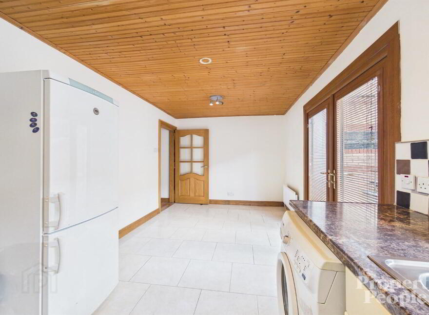 9 Lindsay Court, Belfast, BT7 1AU