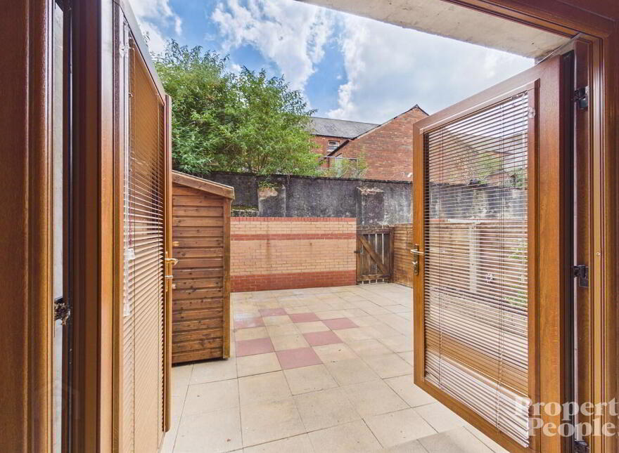 9 Lindsay Court, Belfast, BT7 1AU