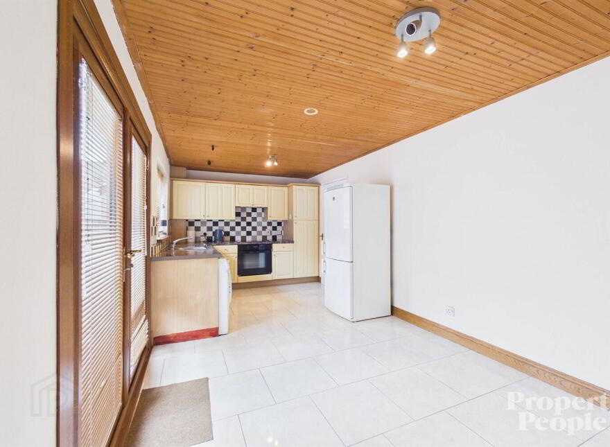 9 Lindsay Court, Belfast, BT7 1AU