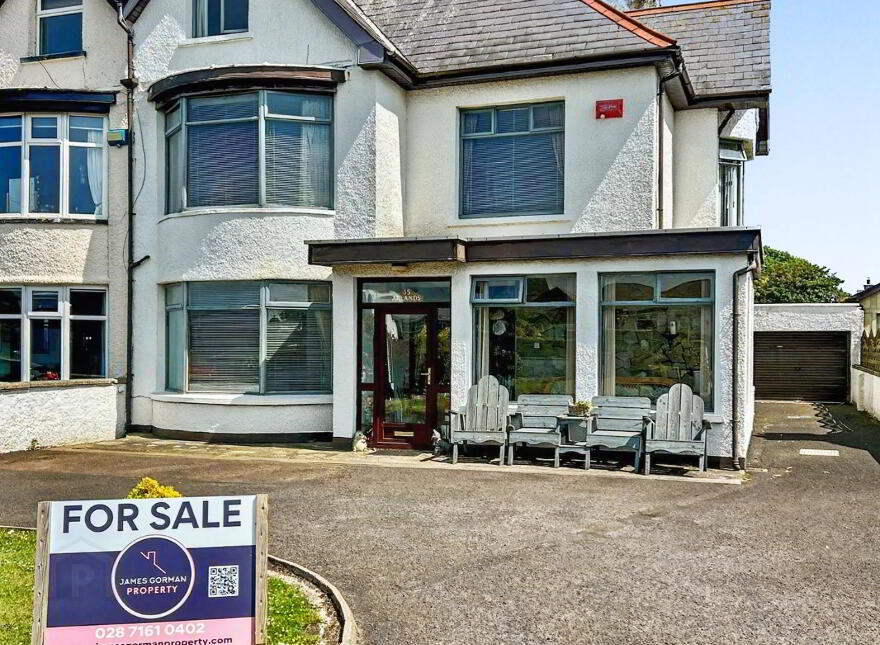 35 Coleraine Road, Portrush, BT56 8EA