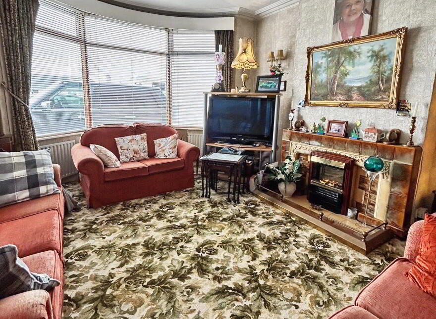 35 Coleraine Road, Portrush, BT56 8EA