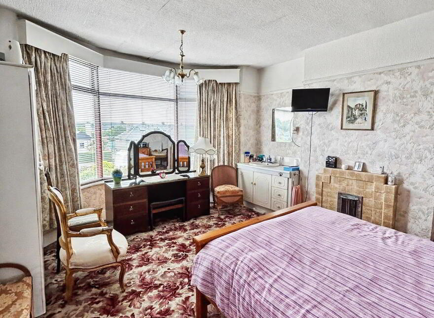 35 Coleraine Road, Portrush, BT56 8EA