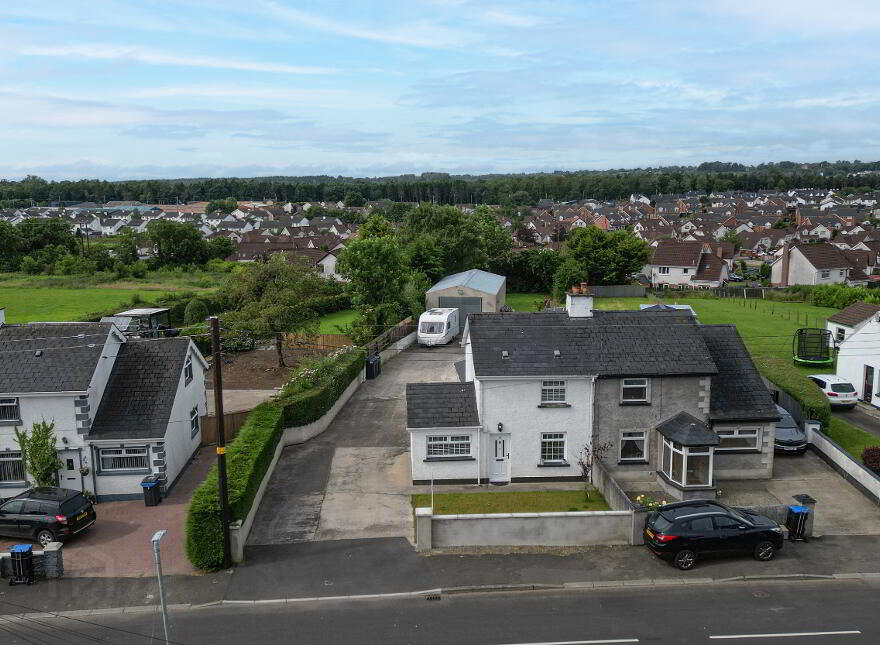 8 Ballygrooby Crescent, Randalstown, BT41 2EL