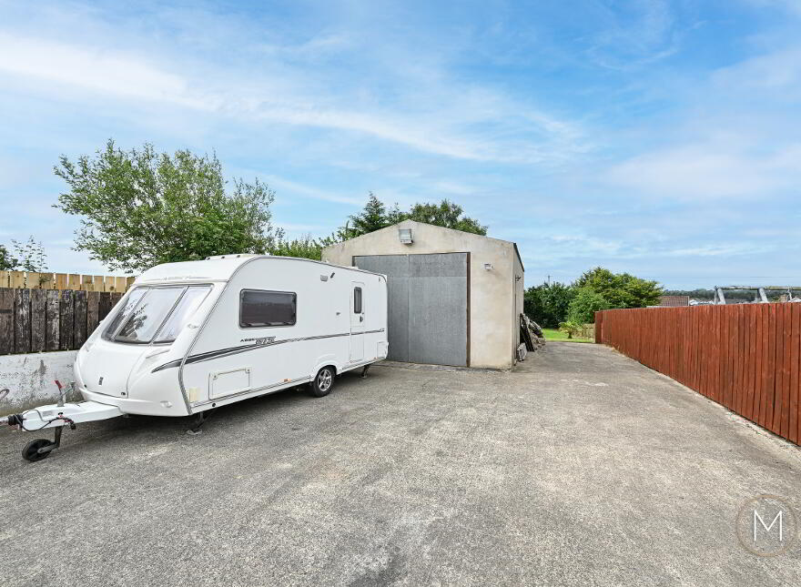 8 Ballygrooby Crescent, Randalstown, BT41 2EL