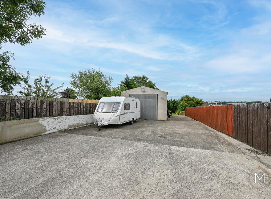 8 Ballygrooby Crescent, Randalstown, BT41 2EL