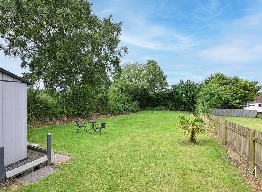 8 Ballygrooby Crescent, Randalstown, BT41 2EL