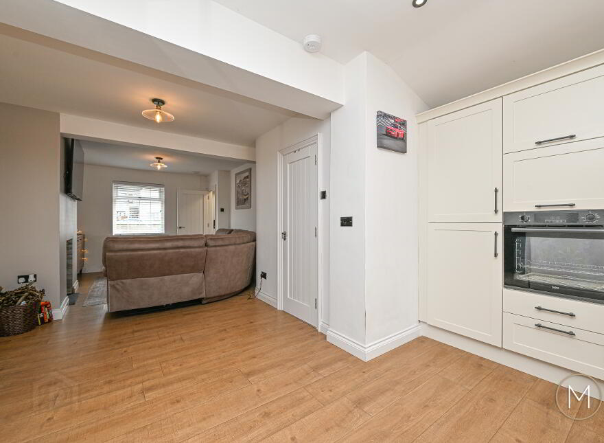 8 Ballygrooby Crescent, Randalstown, BT41 2EL