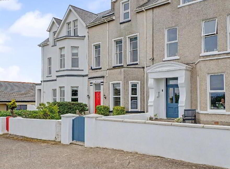 2 Dhu Varren Park, Portrush, BT56 8EL