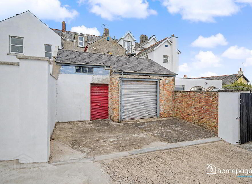 2 Dhu Varren Park, Portrush, BT56 8EL
