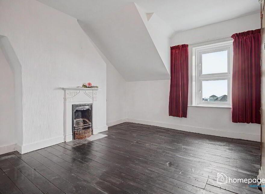 2 Dhu Varren Park, Portrush, BT56 8EL