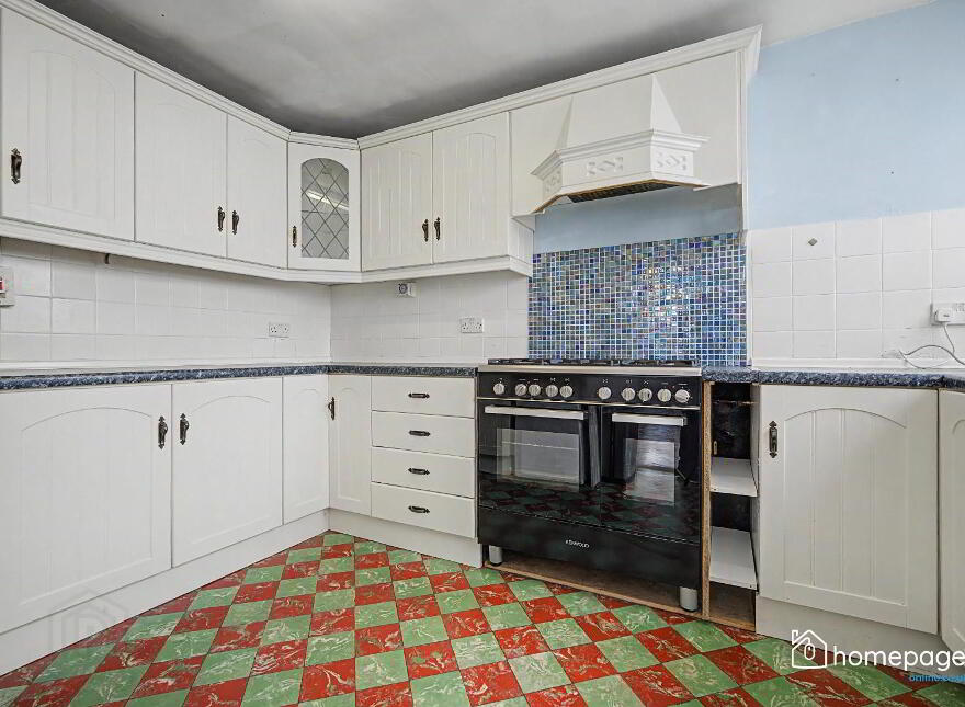 2 Dhu Varren Park, Portrush, BT56 8EL