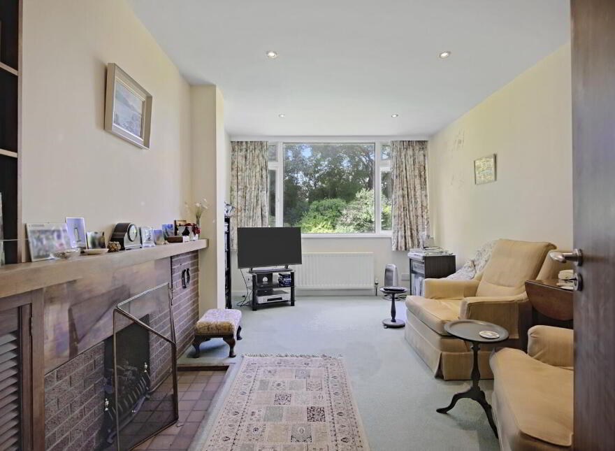 7 Ailsa Road, Cultra, Holywood, BT18 0AS