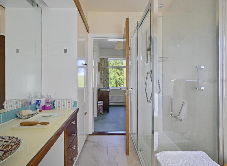 7 Ailsa Road, Cultra, Holywood, BT18 0AS