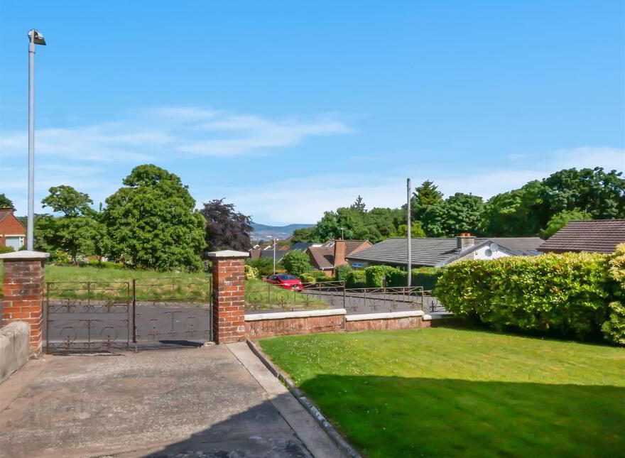 4 Glenhugh Park, Saintfield Road, Belfast, BT8 7PQ
