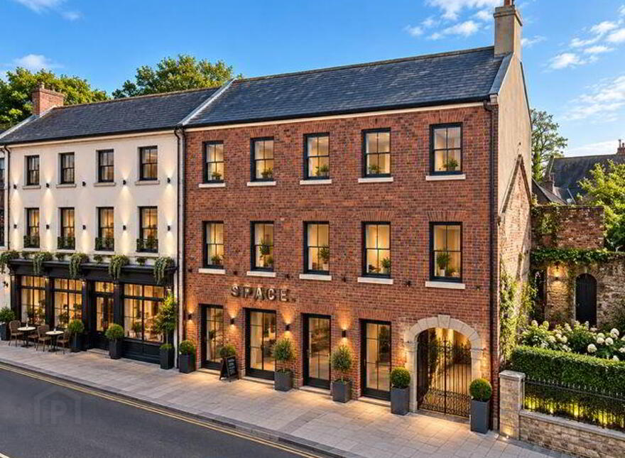(Lot 21) 32-36 Castle Street, Lisburn, BT27 4XE