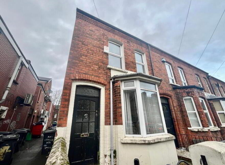 2 Sandhurst Gardens, Belfast, BT9 5AW