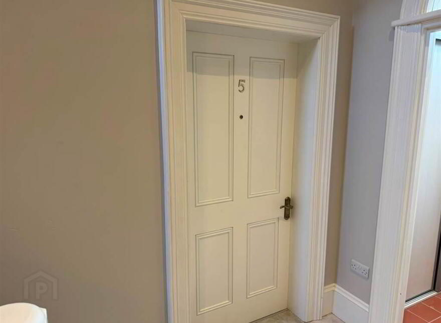 Apt 5, 531 Antrim Road, Belfast, BT15 5FS