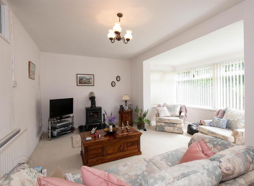 17 Killard Square, Ballyhornan, Downpatrick, BT30 7PW