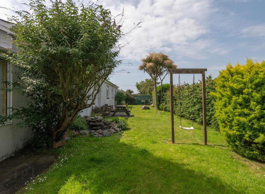 17 Killard Square, Ballyhornan, Downpatrick, BT30 7PW