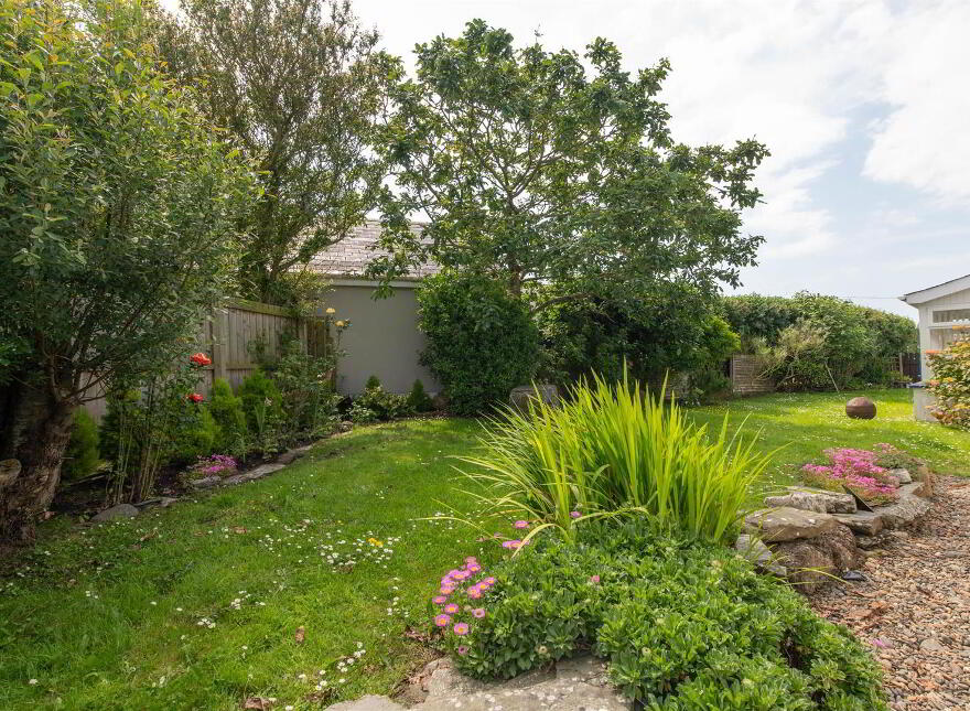17 Killard Square, Ballyhornan, Downpatrick, BT30 7PW