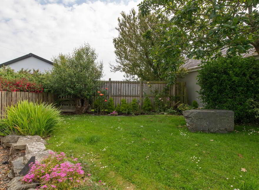 17 Killard Square, Ballyhornan, Downpatrick, BT30 7PW