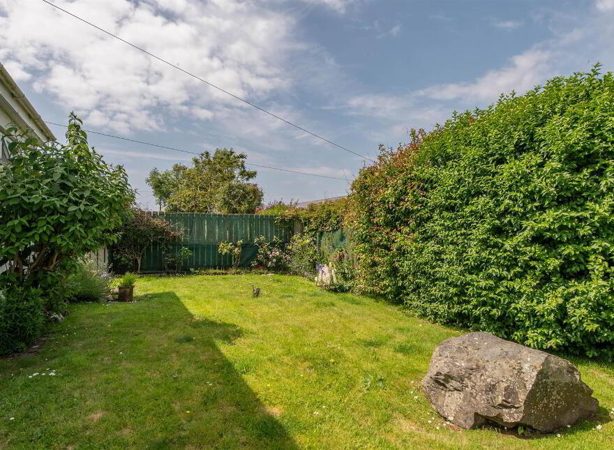 17 Killard Square, Ballyhornan, Downpatrick, BT30 7PW