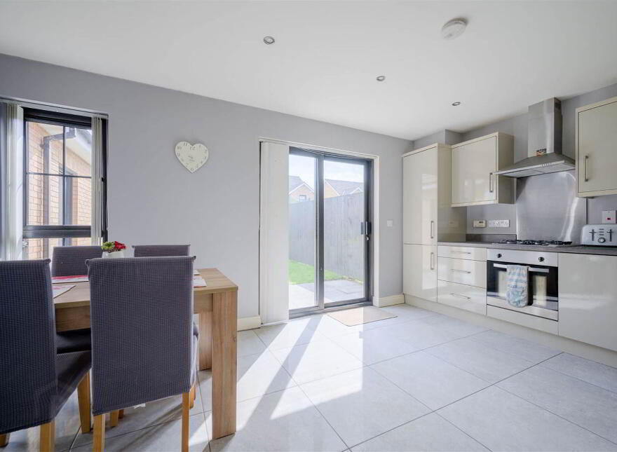 52 Mornington Gardens, Lisburn, BT28 2WB