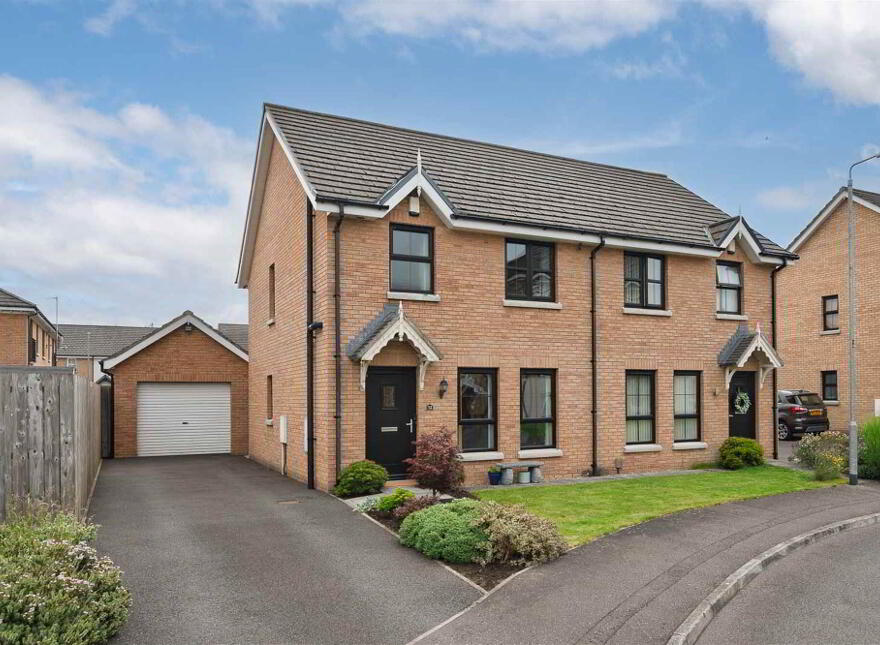 52 Mornington Gardens, Lisburn, BT28 2WB