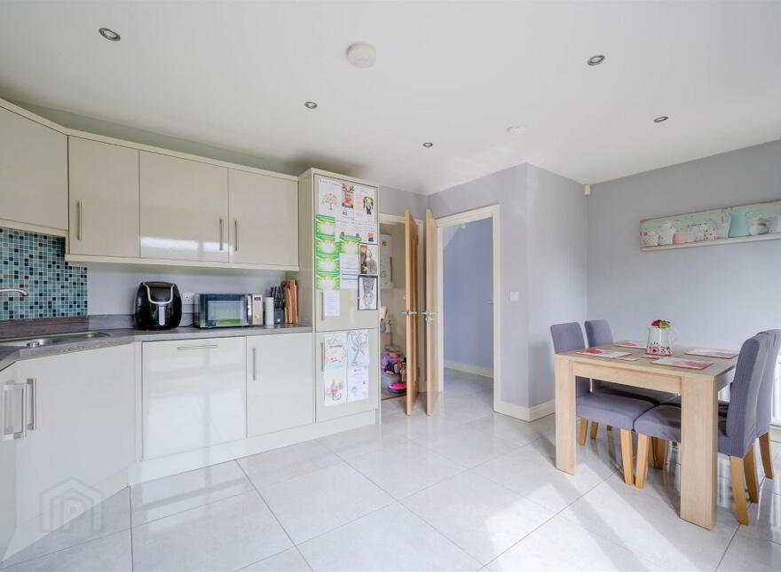 52 Mornington Gardens, Lisburn, BT28 2WB
