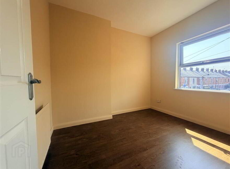 40 Iveagh Drive, Belfast, BT12 6AY