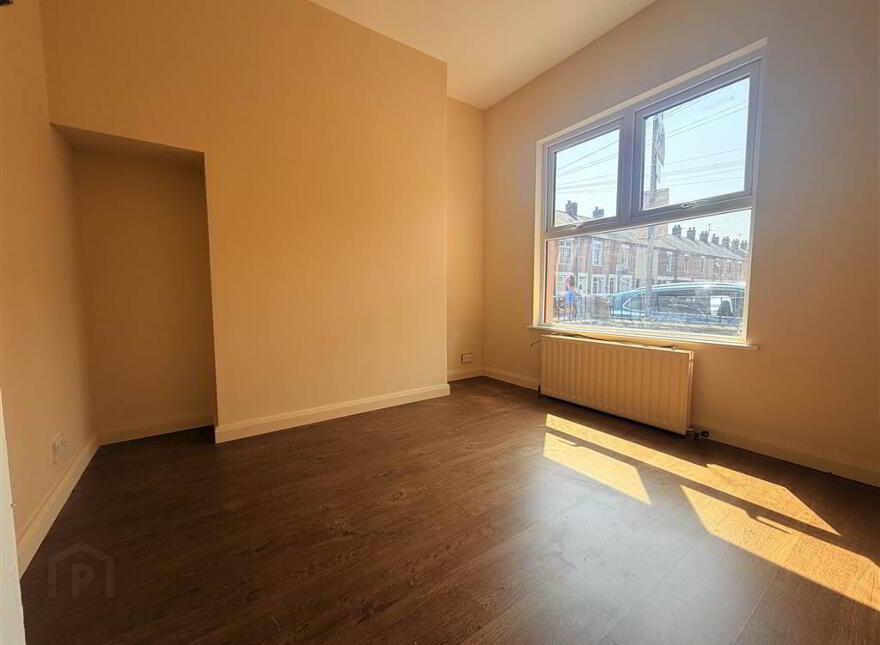 40 Iveagh Drive, Belfast, BT12 6AY