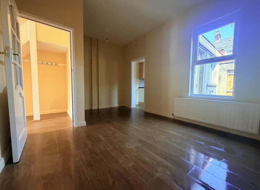 40 Iveagh Drive, Belfast, BT12 6AY